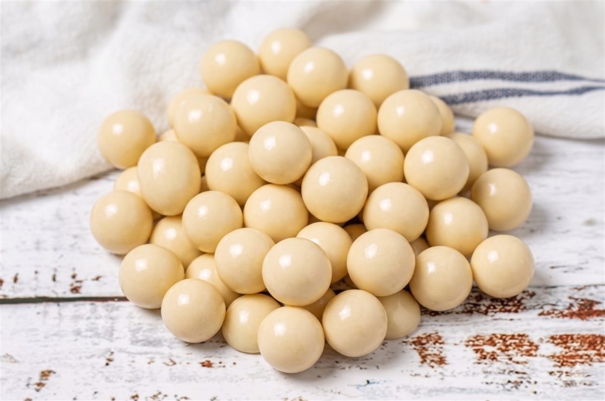 Hazelnut White
